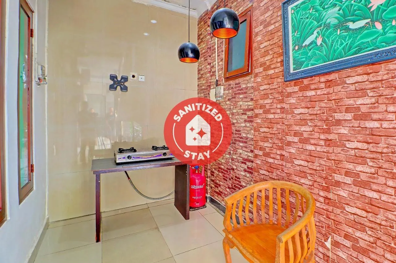 Oyo 91933 Puri Gana Residence Denpasar  Denpasar (Bali)